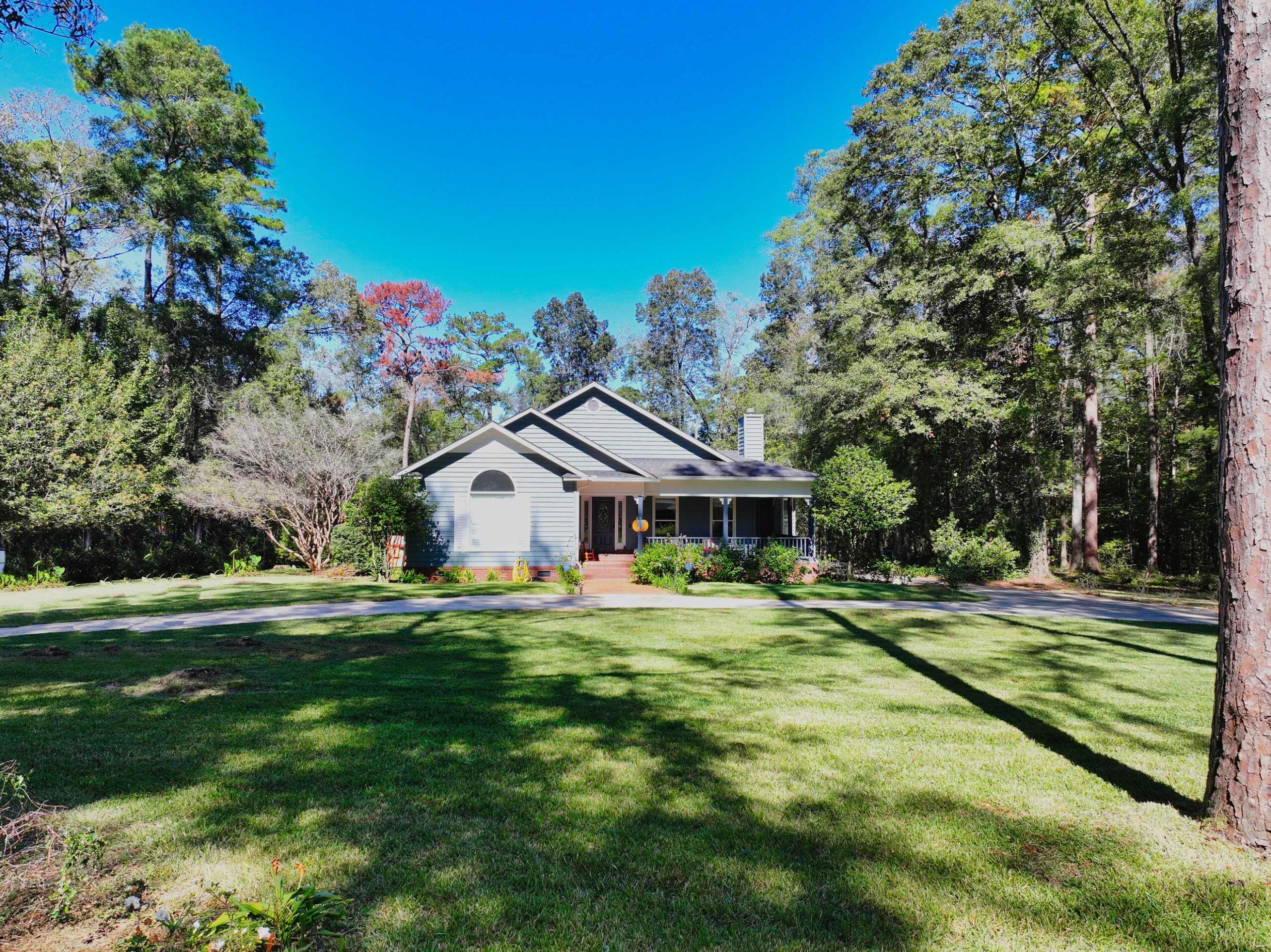 Front exterior of 108 Gatlin Bluff in Thomasville, Georgia